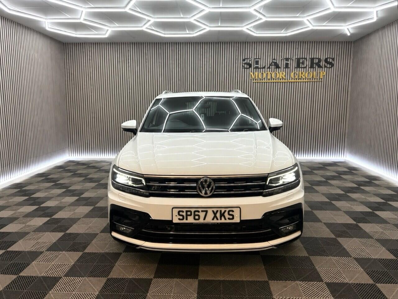 Volkswagen Tiguan view 2
