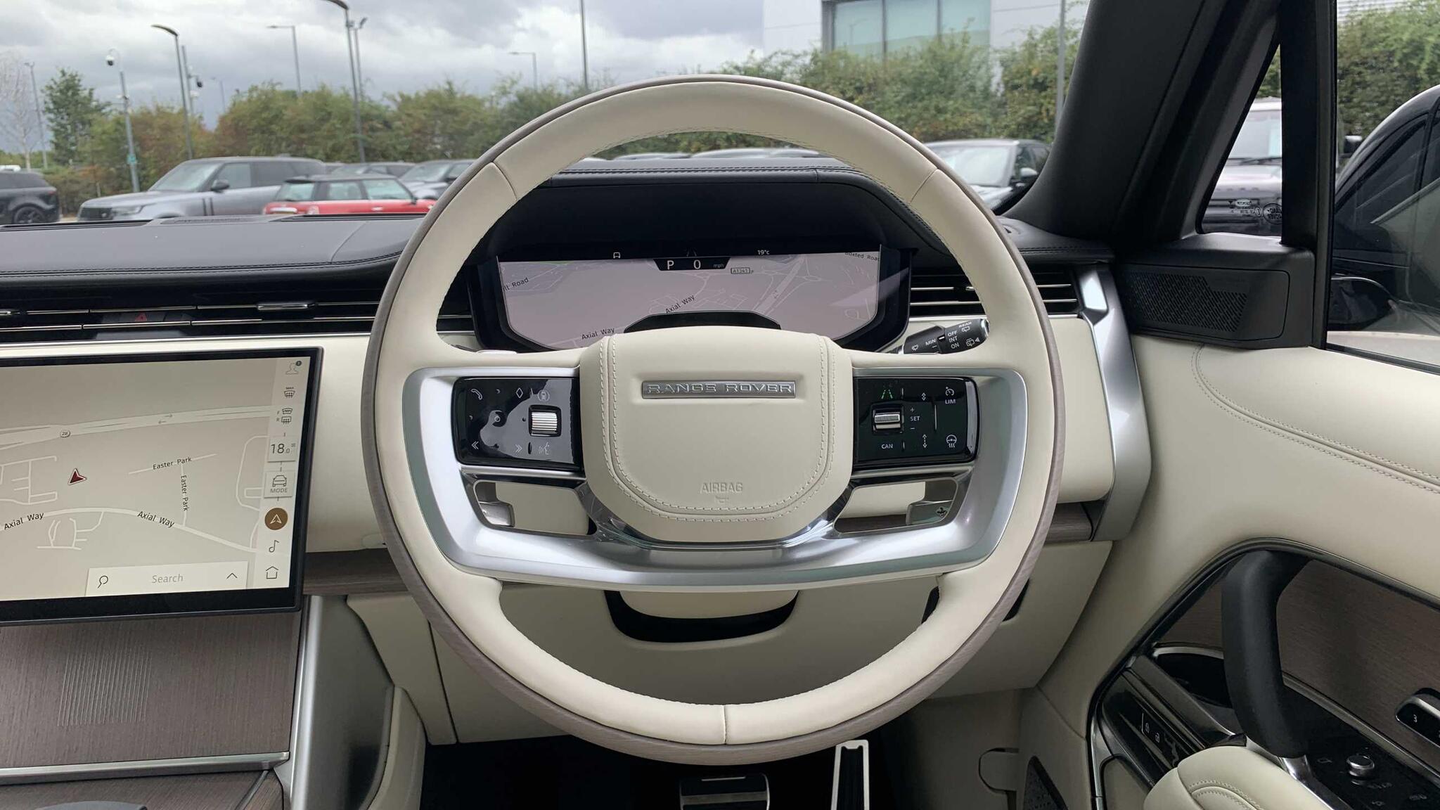 Land Rover Range Rover view 15