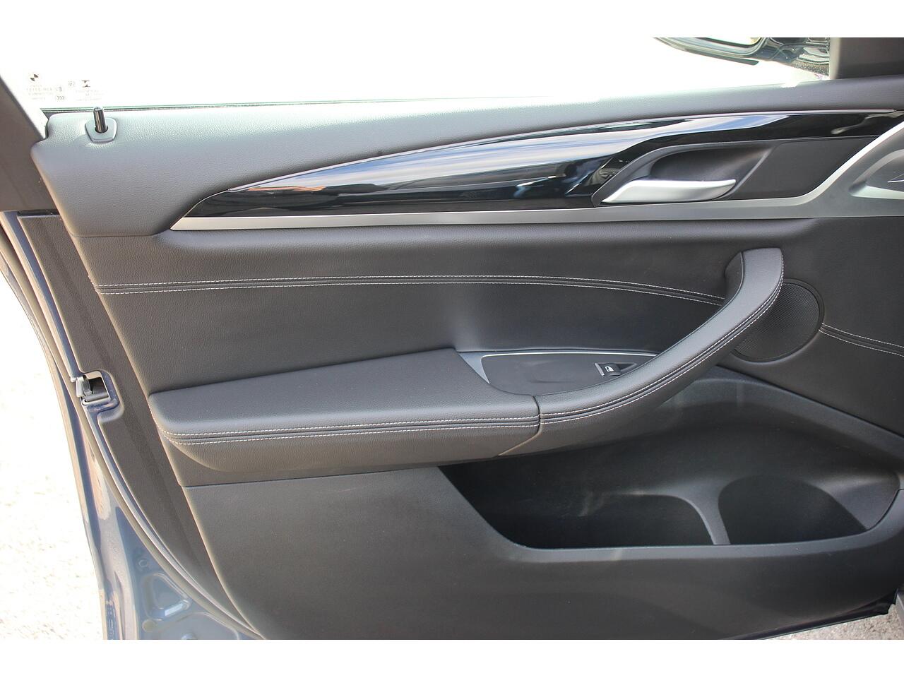 BMW X3 view 33