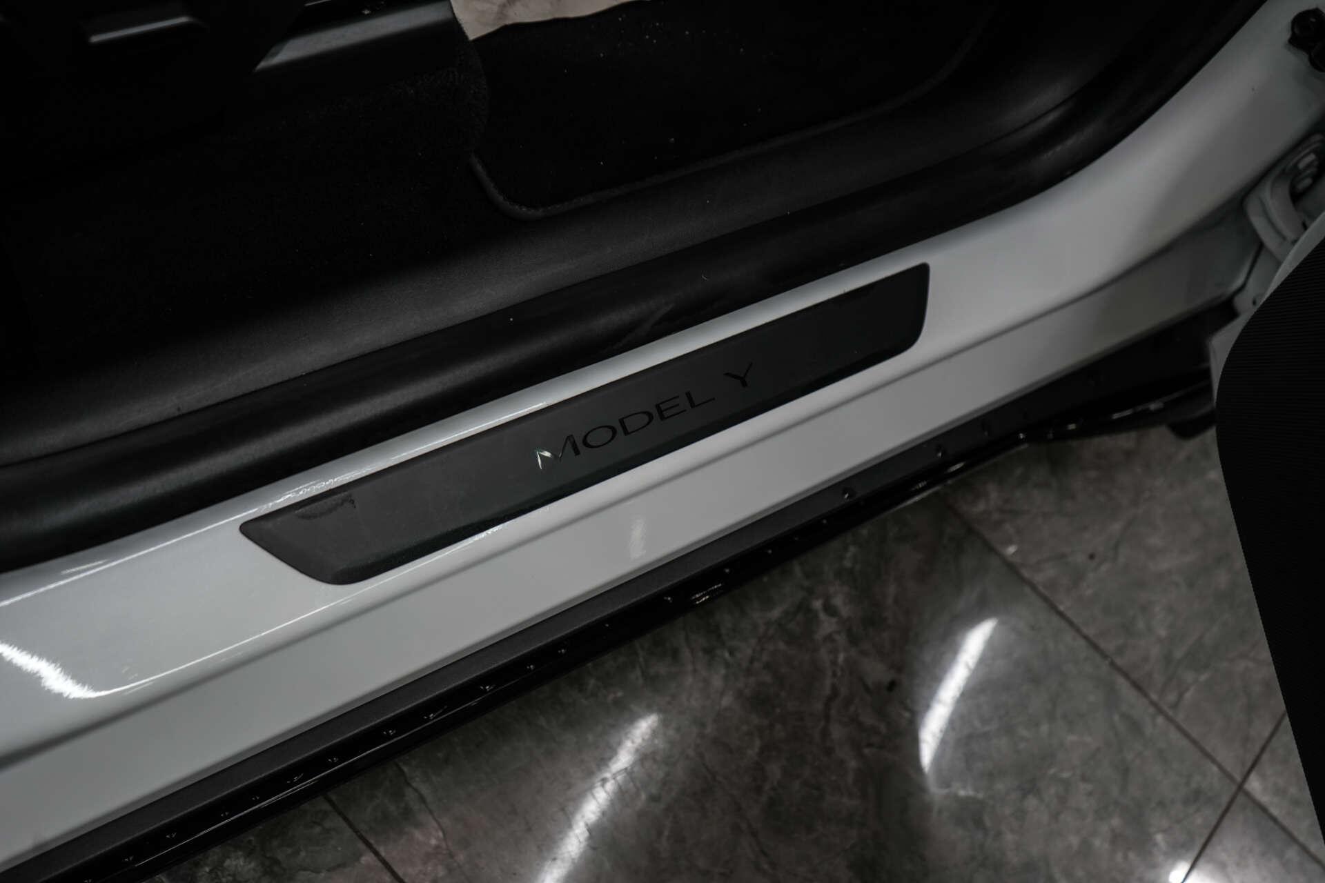Tesla Model Y view 20