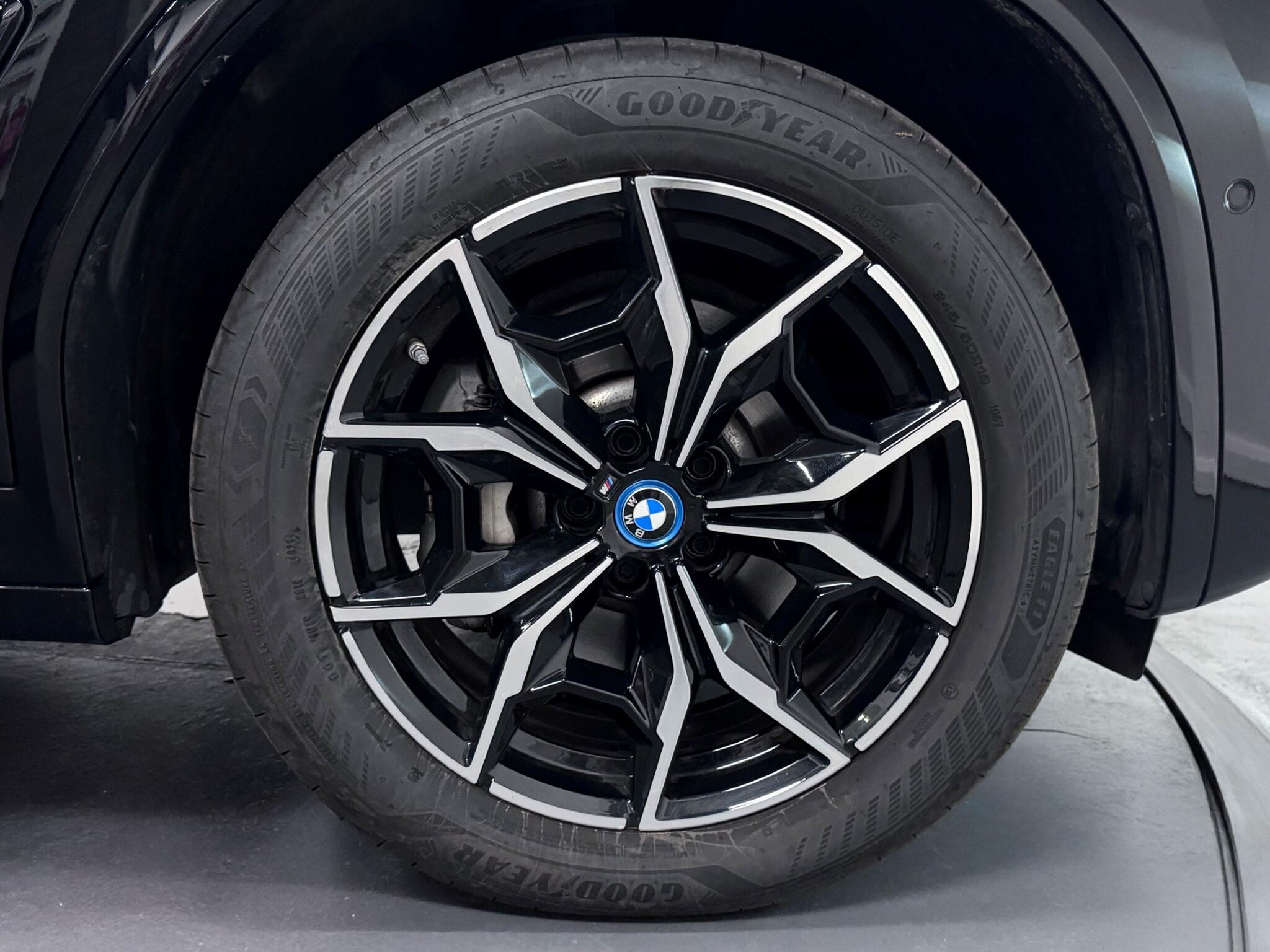 BMW X3 view 58