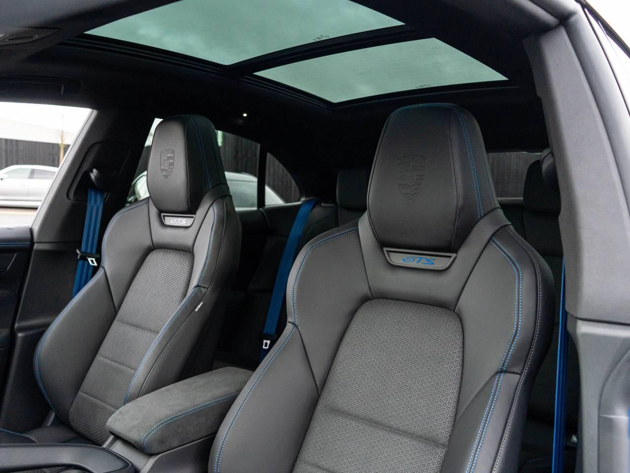 Porsche Macan view 37