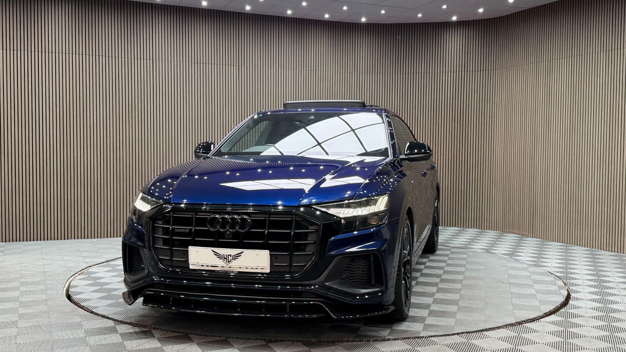 Audi Q8 view 57