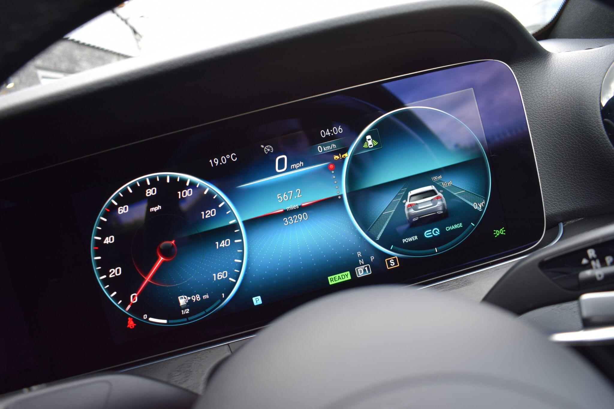 Mercedes-Benz E-Class view 24