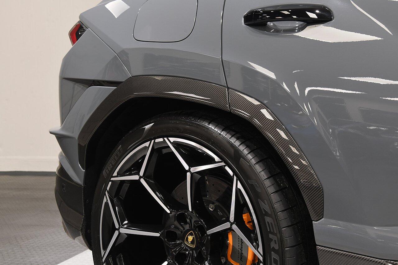 Lamborghini Urus view 54
