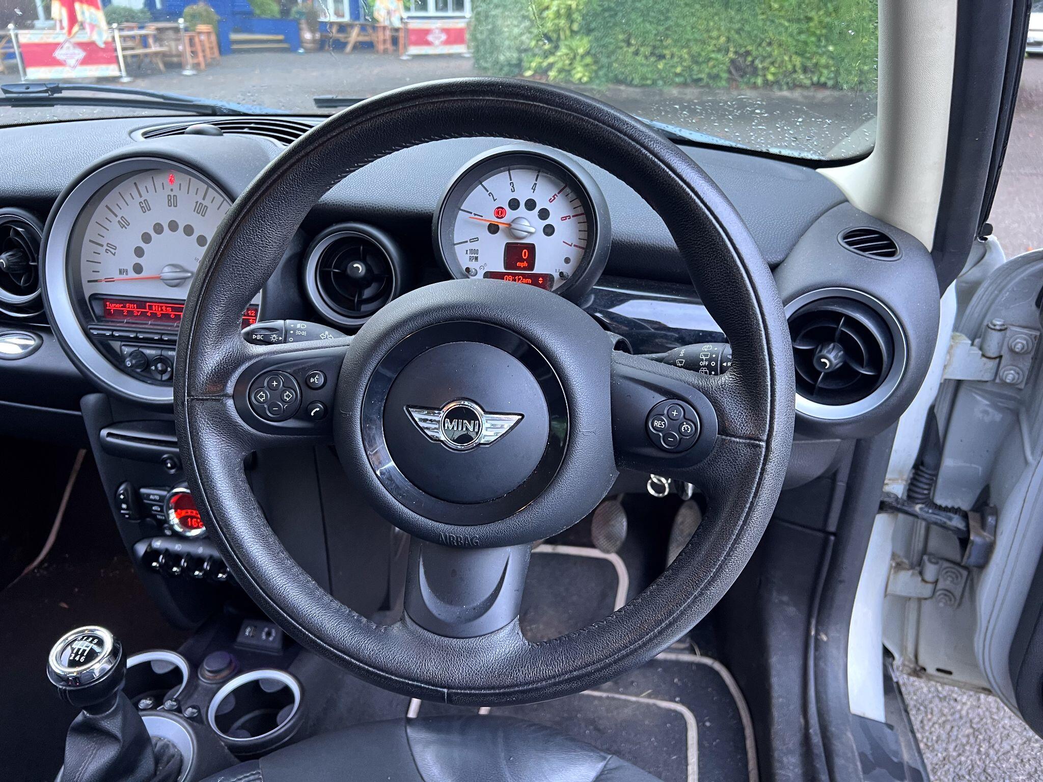 MINI Hatch view 10