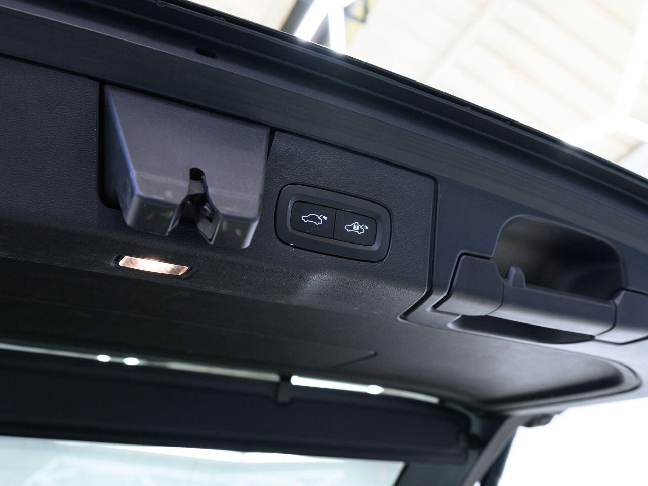 Volvo XC60 view 32