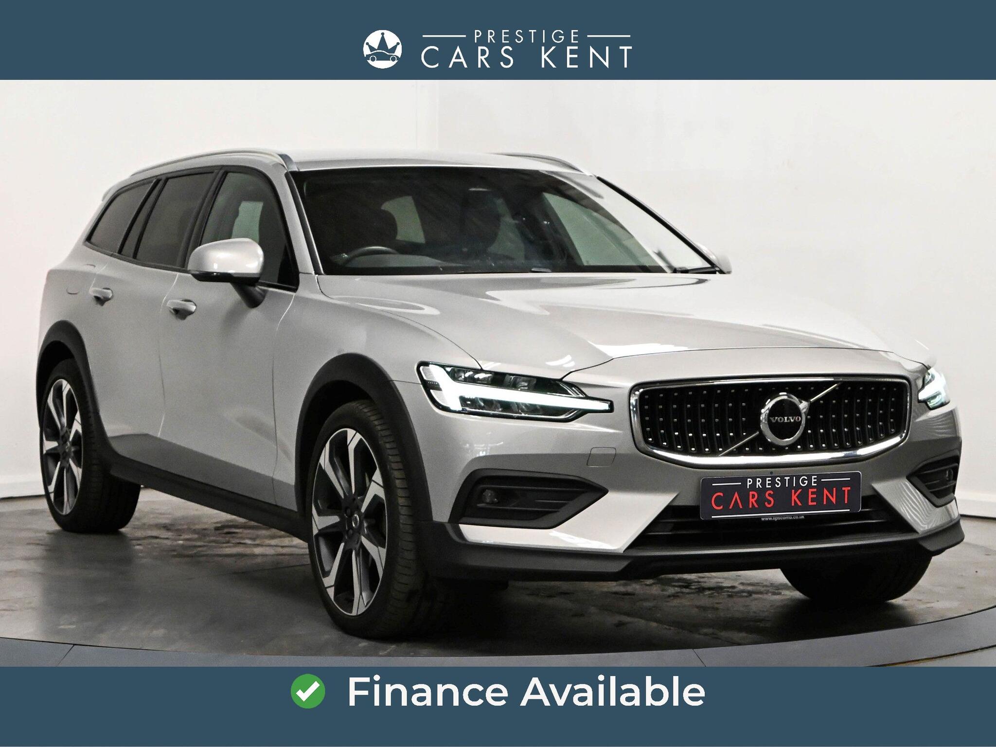 2023 Volvo V60 Cross Country in Silver for sale