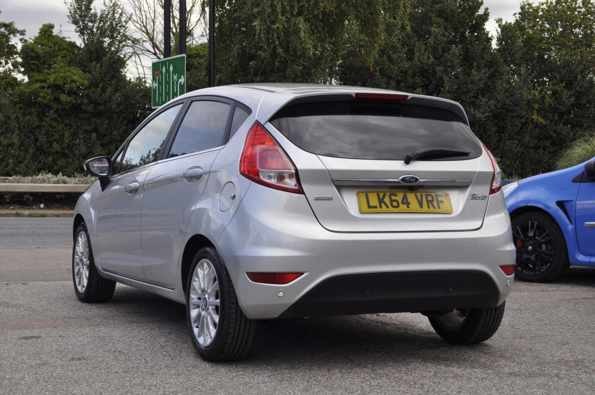 Ford Fiesta view 5