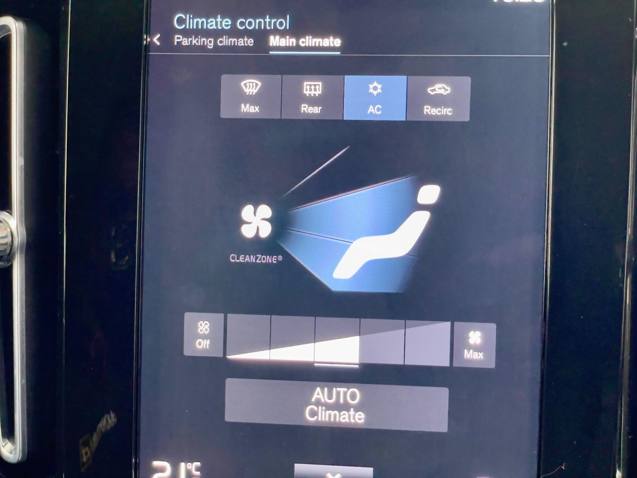 Volvo XC40 view 54