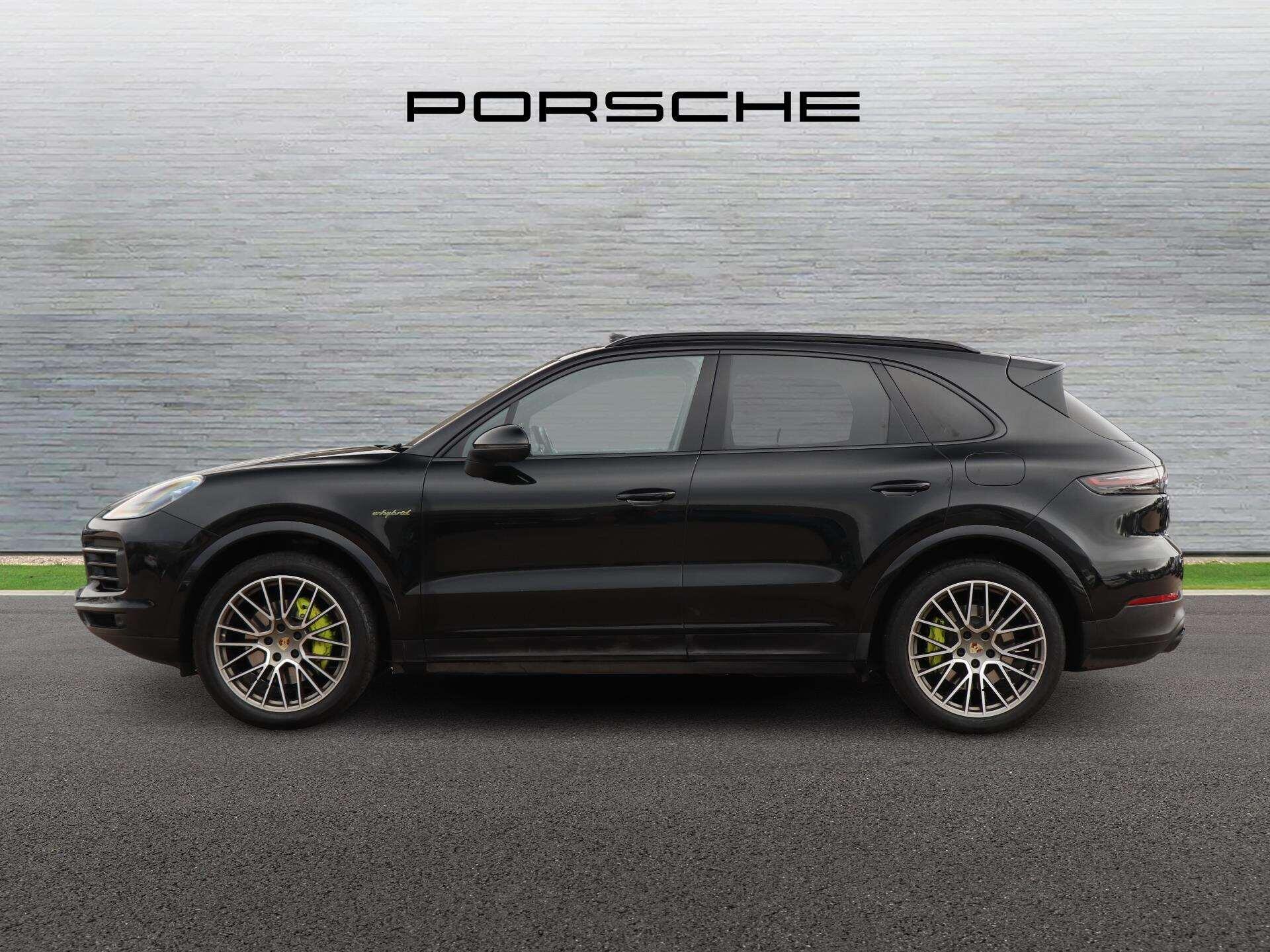 Porsche Cayenne view 6
