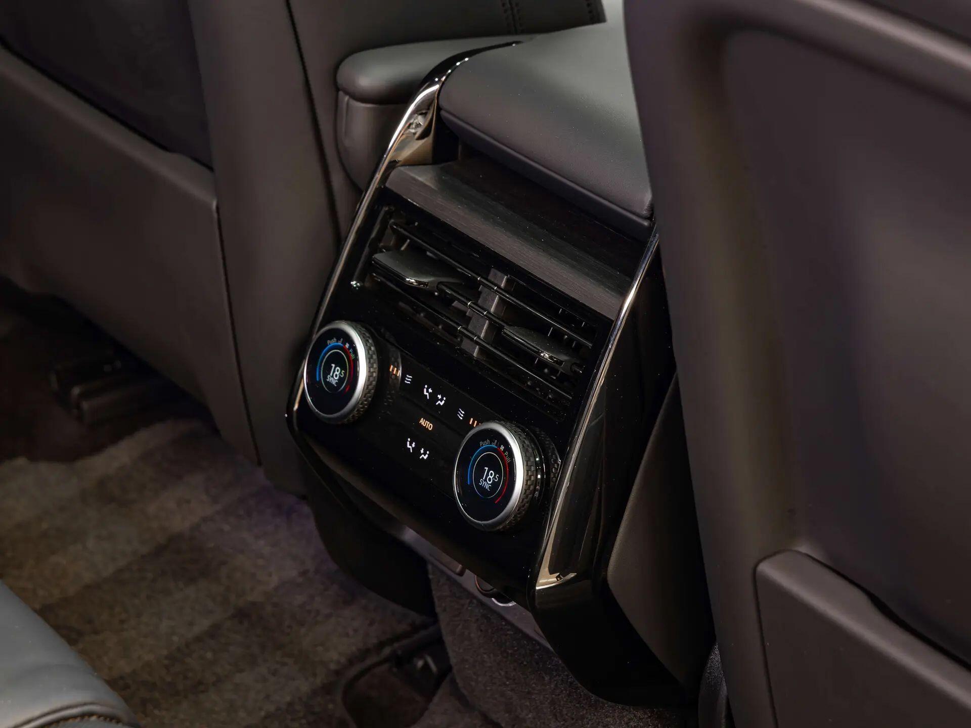 Land Rover Range Rover Sport view 28