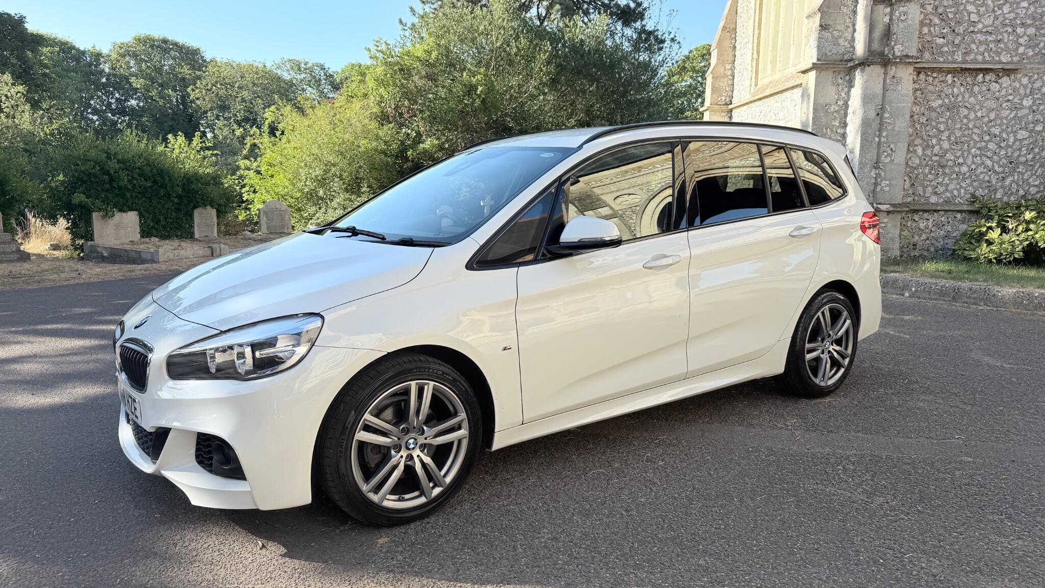 BMW 2 Series Gran Tourer view 3