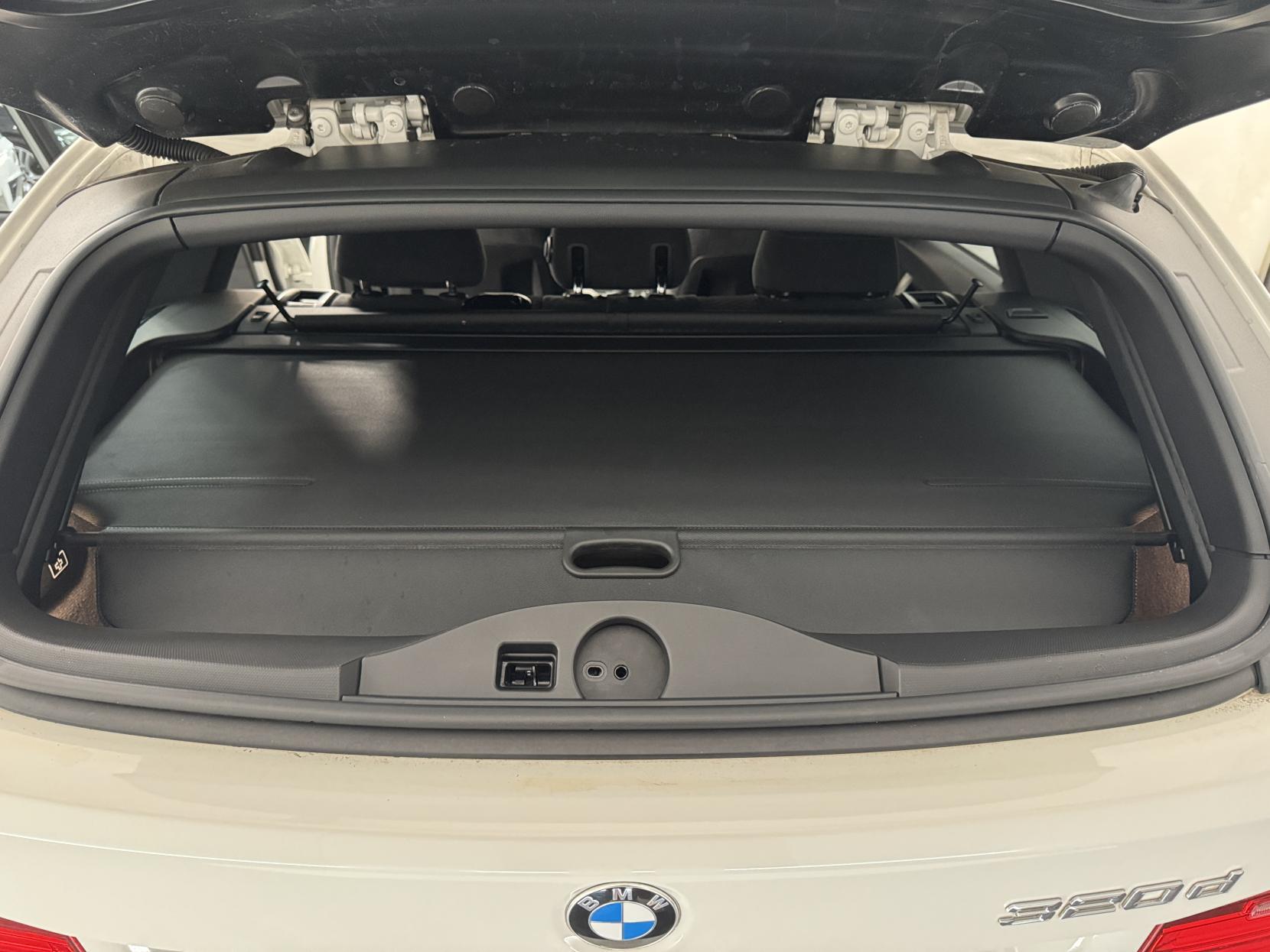 BMW 3 Series view 72