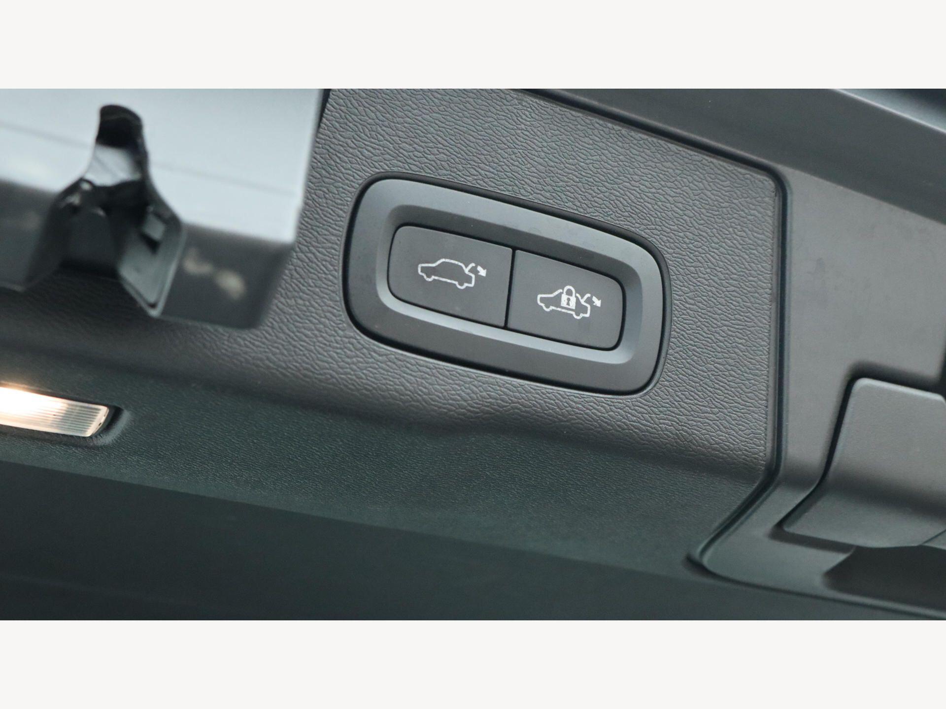 Volvo XC60 view 32