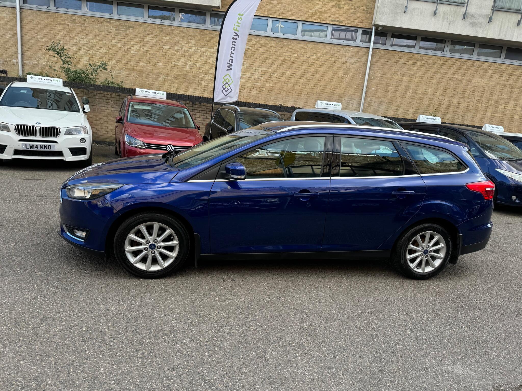 Ford Focus view 7