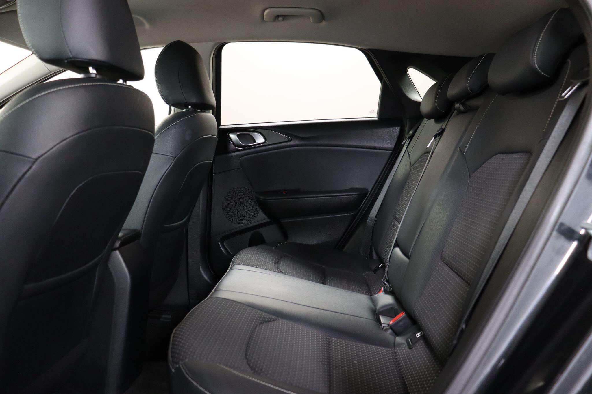 Kia Ceed view 42