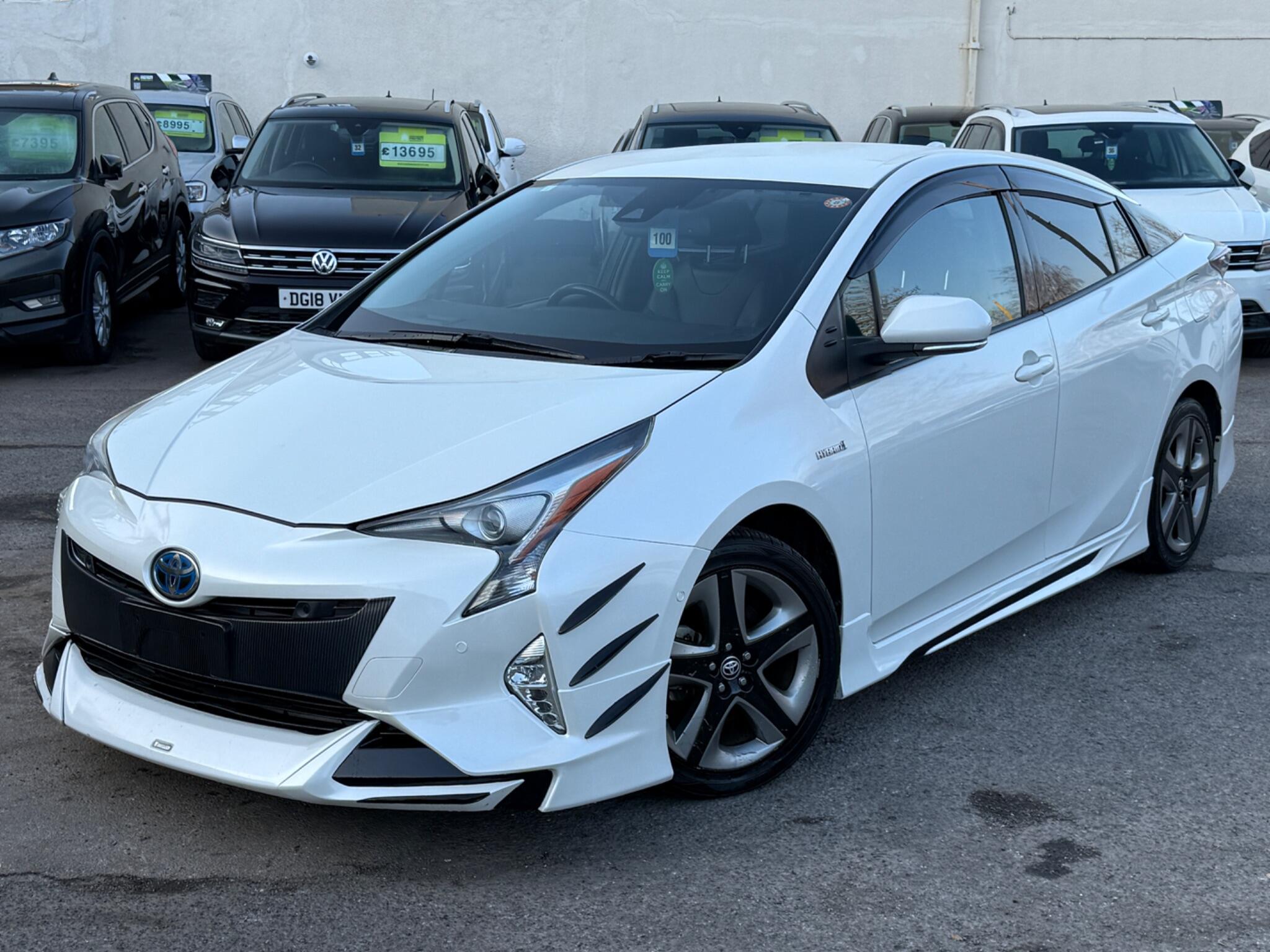 Toyota Prius - Image 9