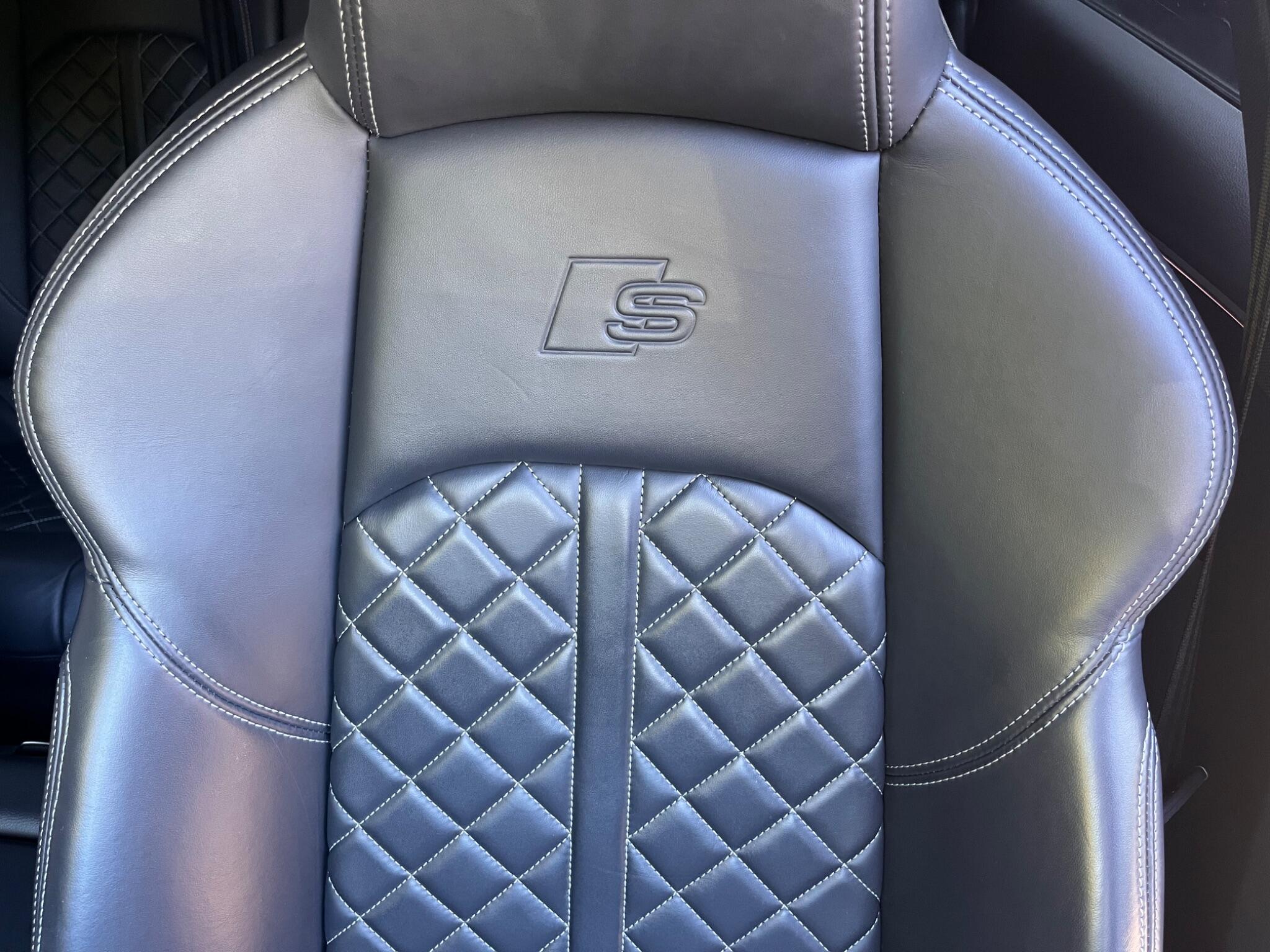 Audi S4 view 31