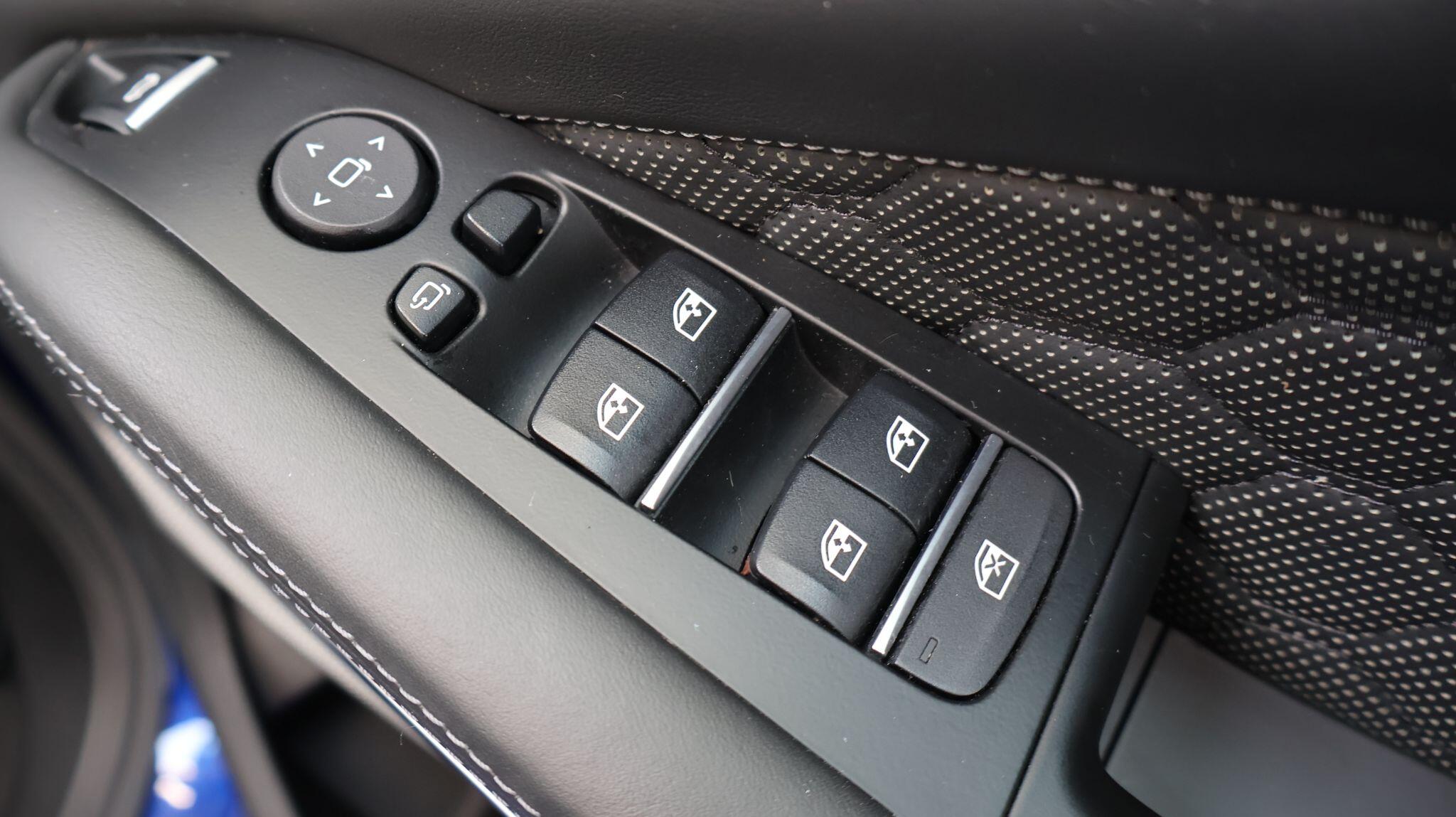 BMW X5 M view 30