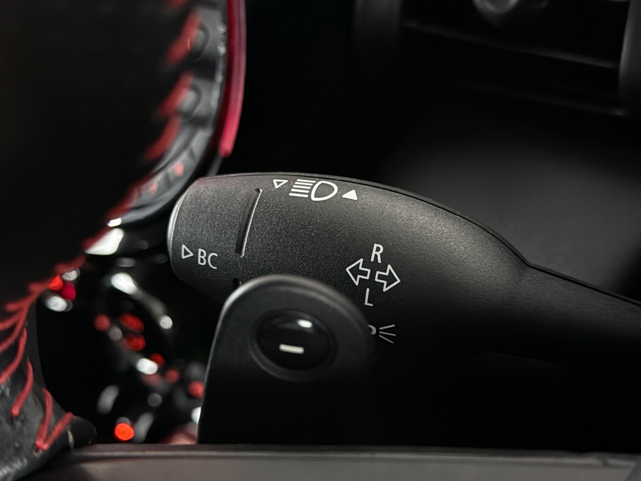 Mini Hatch view 16