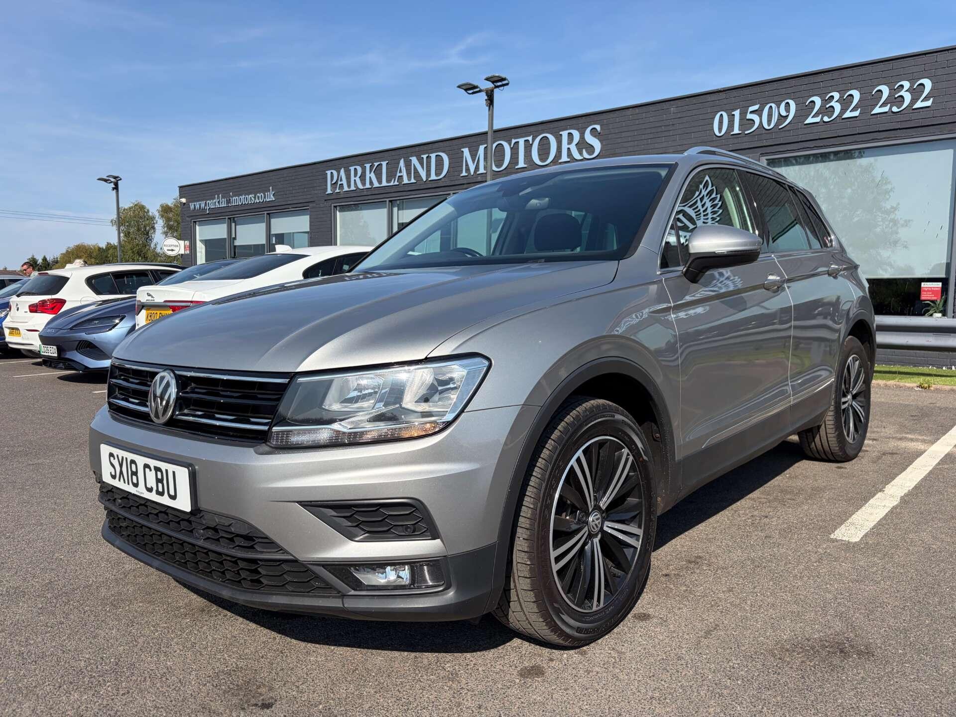 Volkswagen Tiguan view 4