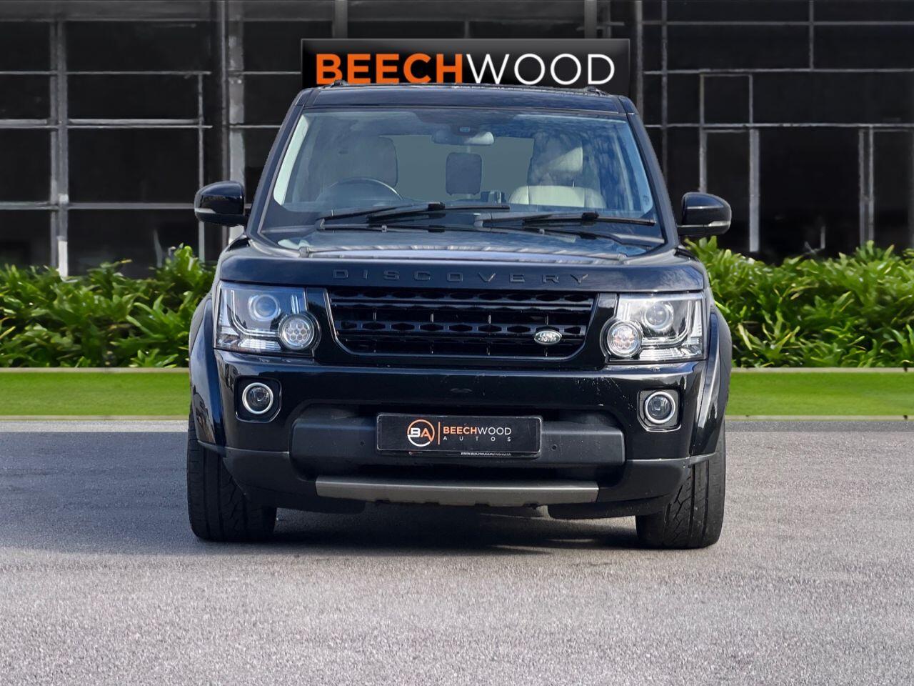 Land Rover Discovery view 3