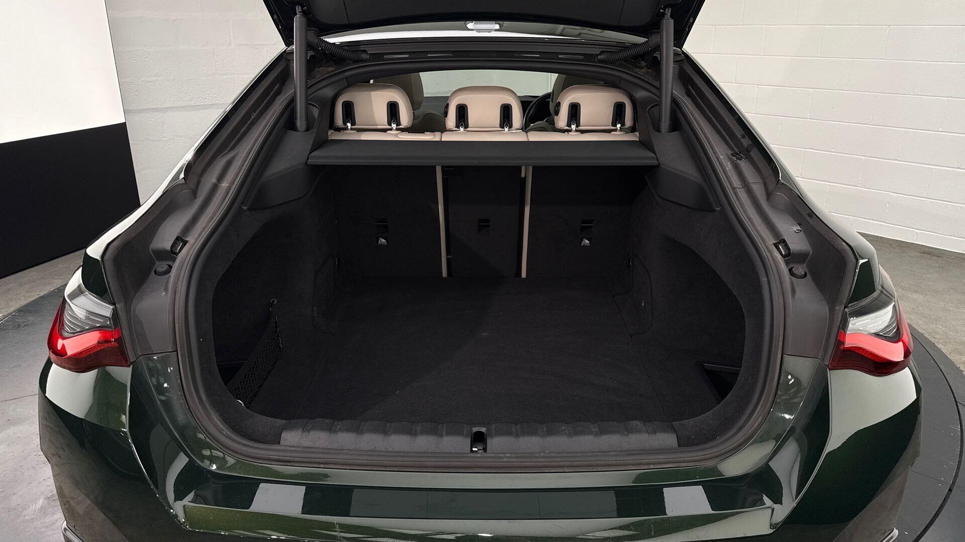 BMW I4 view 13