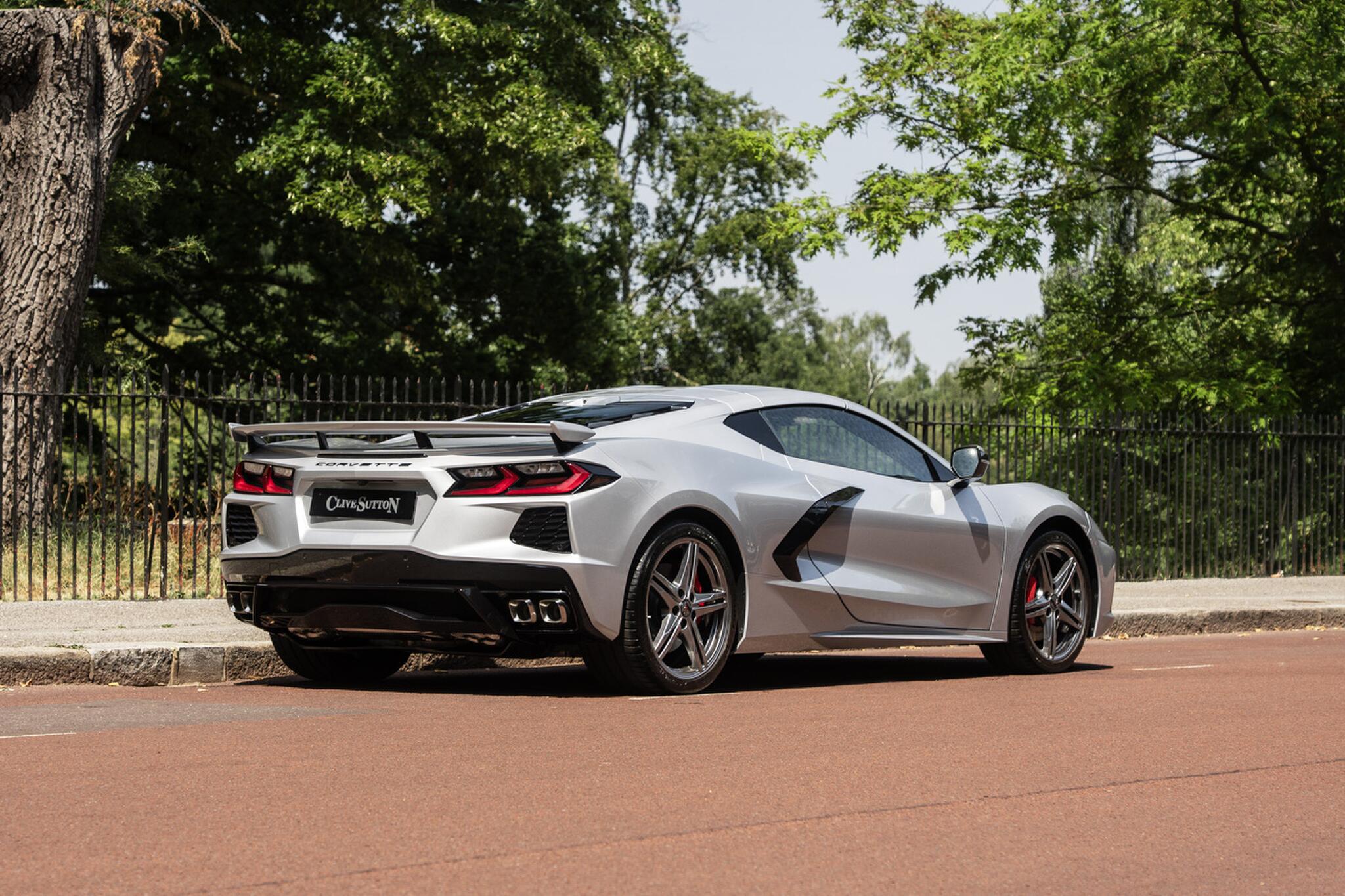 Chevrolet Corvette Stingray view 4