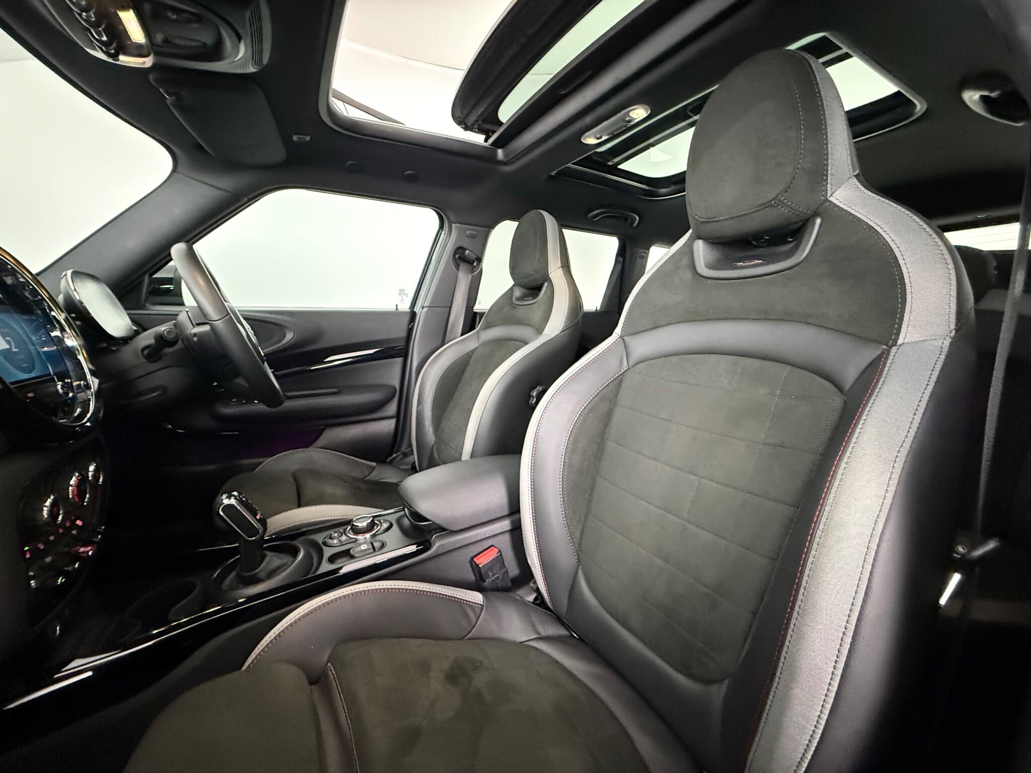MINI Clubman view 31