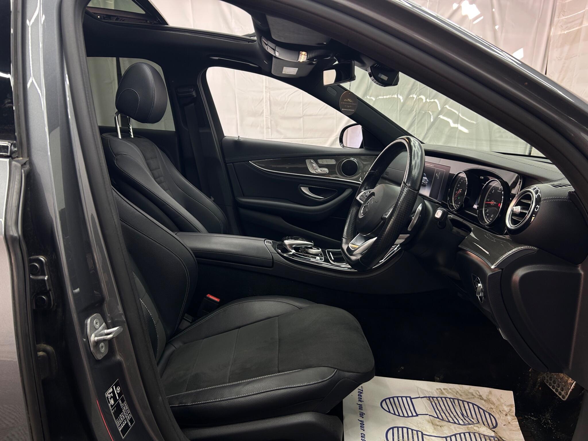 Mercedes-Benz E Class view 20