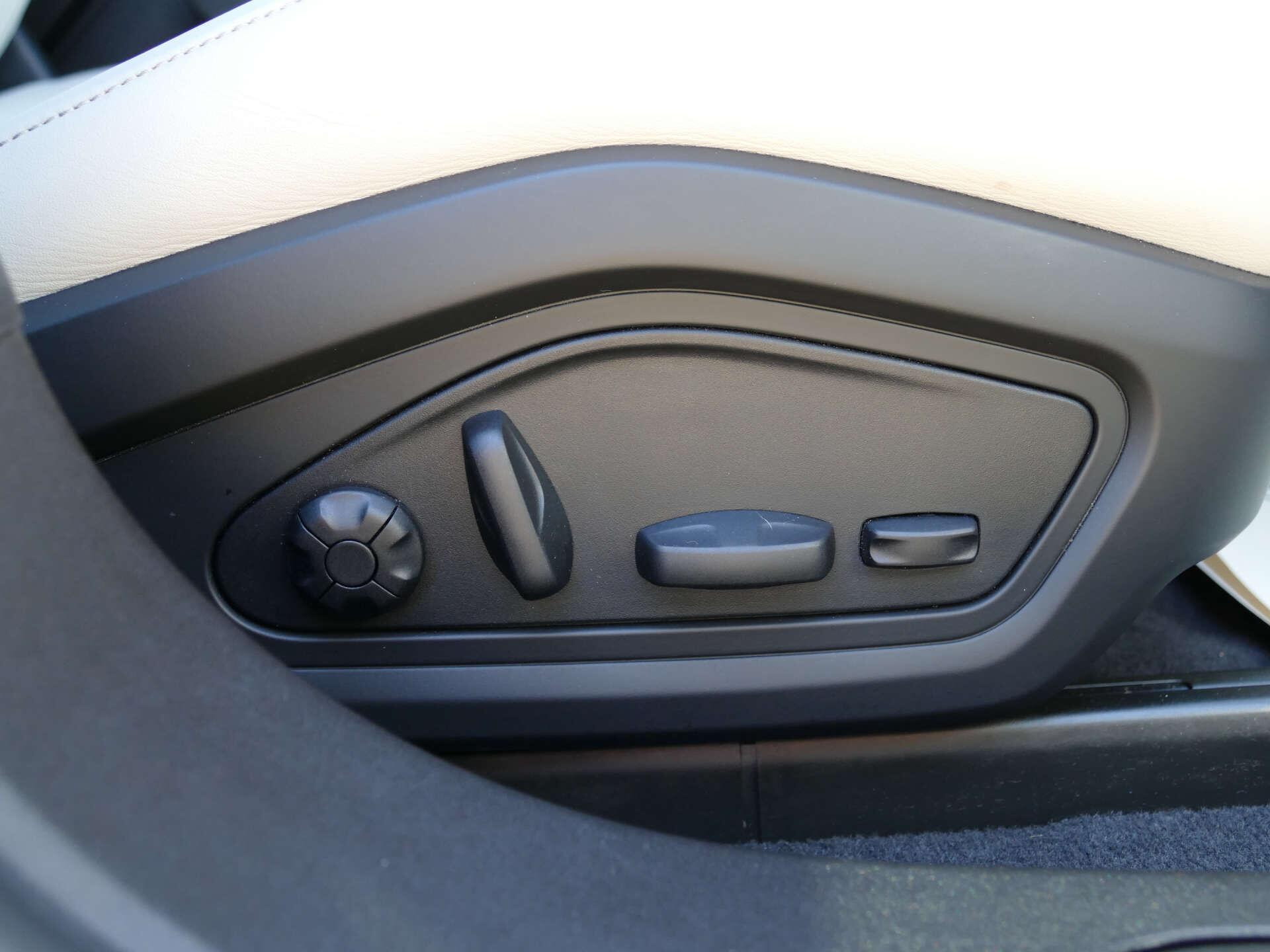 Porsche Taycan view 29