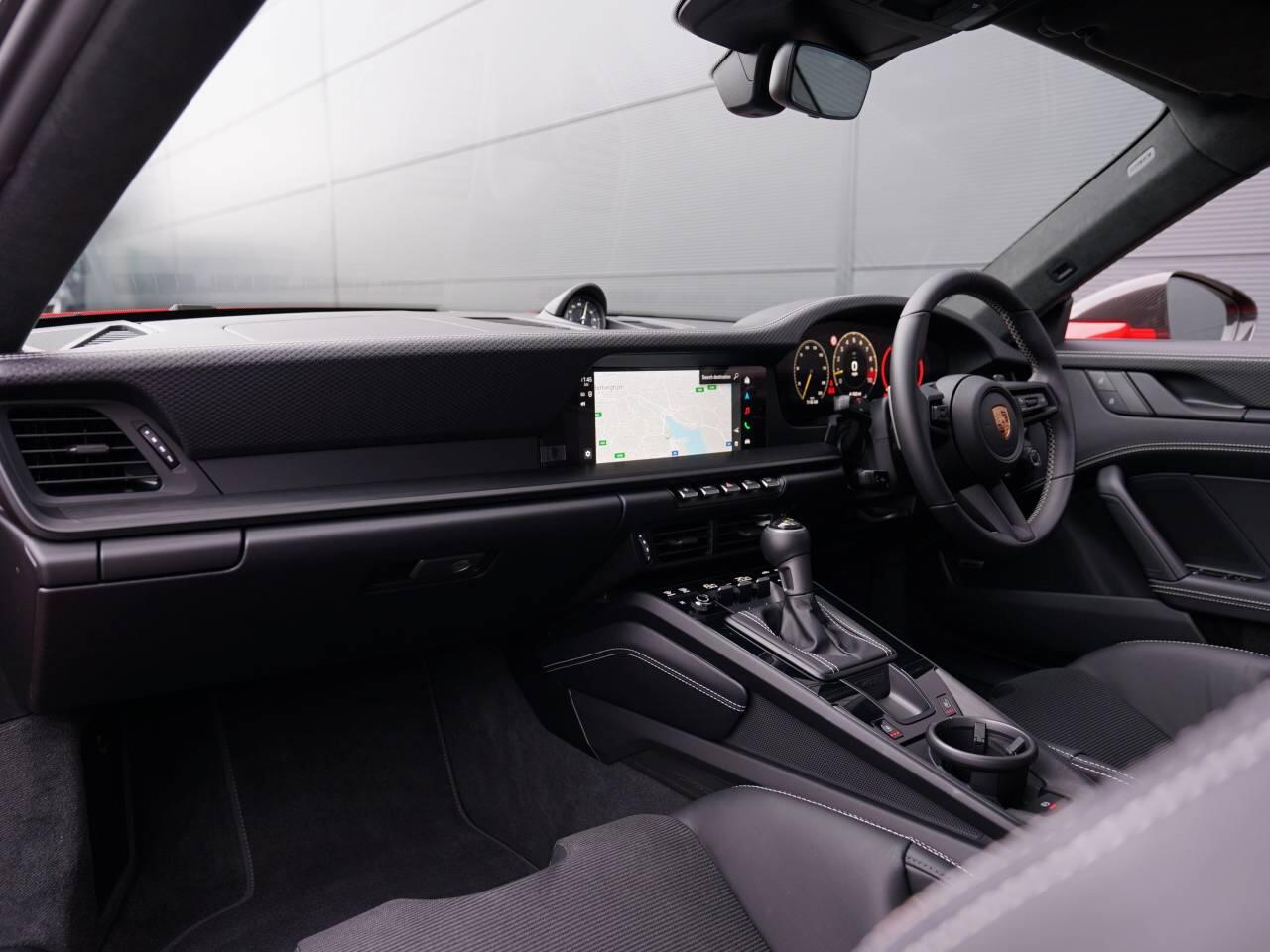 Porsche 911 view 14