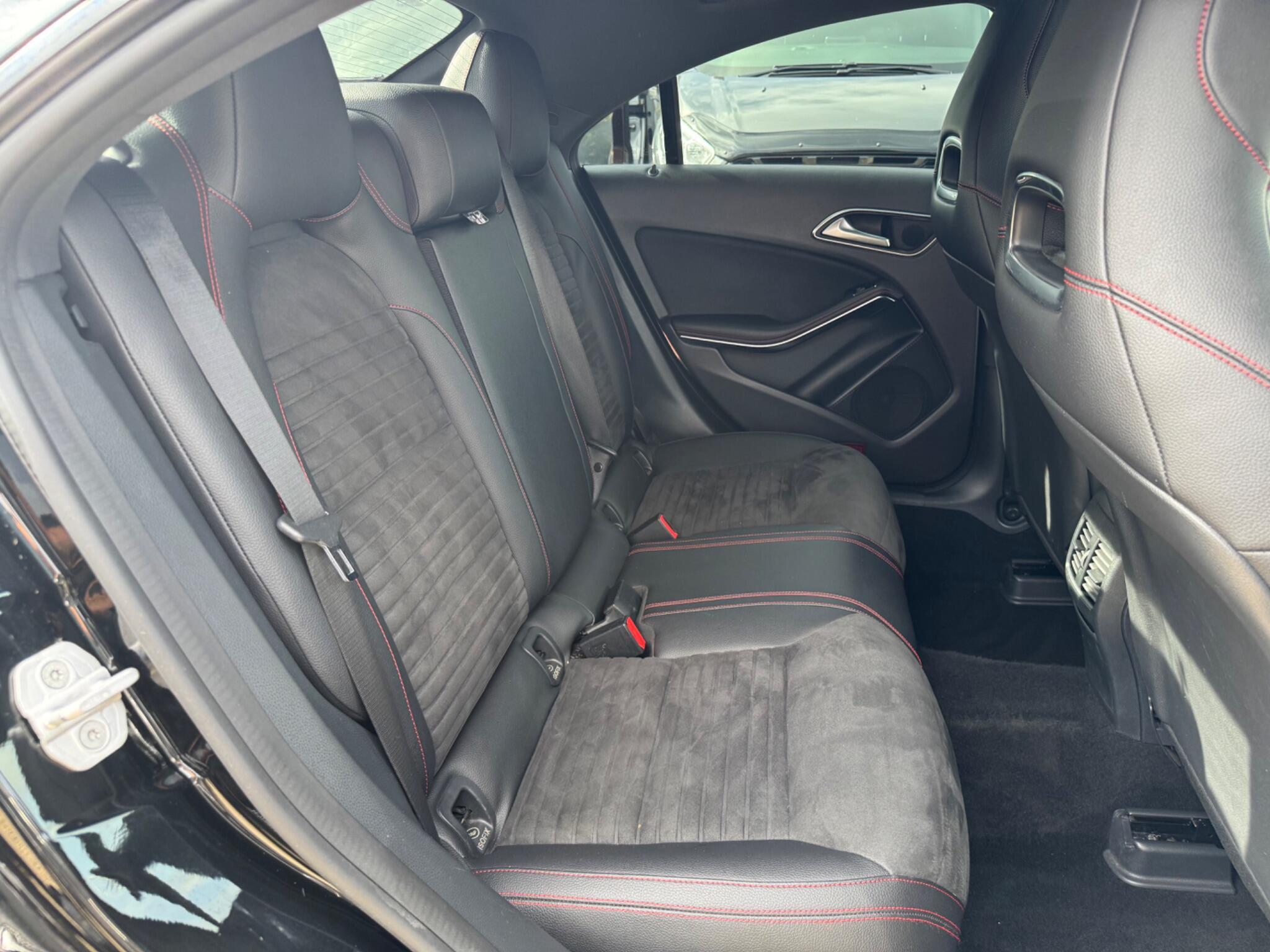 Mercedes-Benz Cla view 17