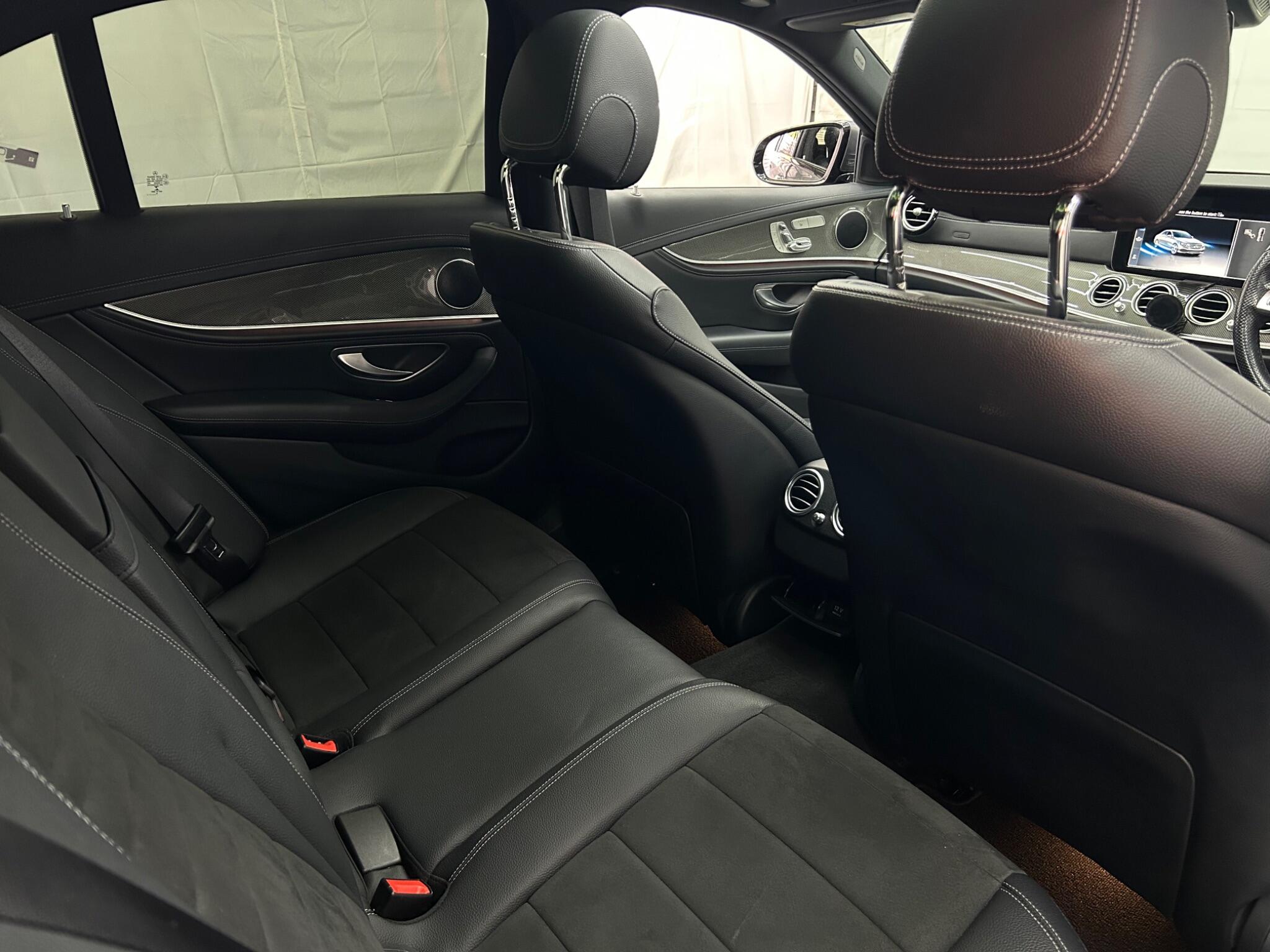 Mercedes-Benz E Class view 21