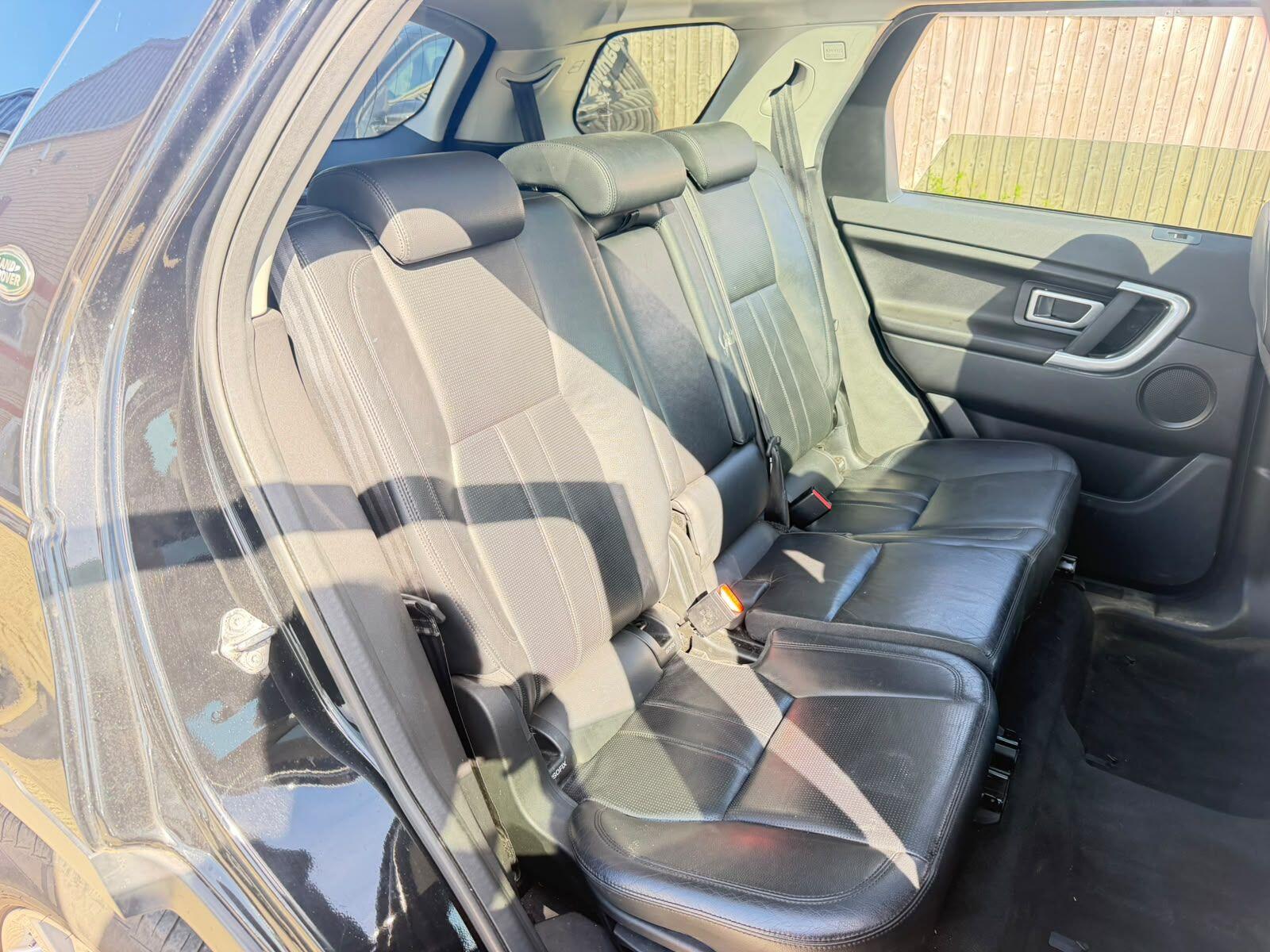Land Rover Discovery Sport view 18