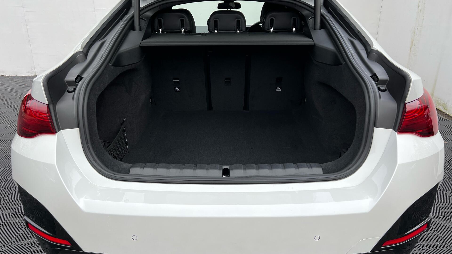 BMW 4 Series view 13