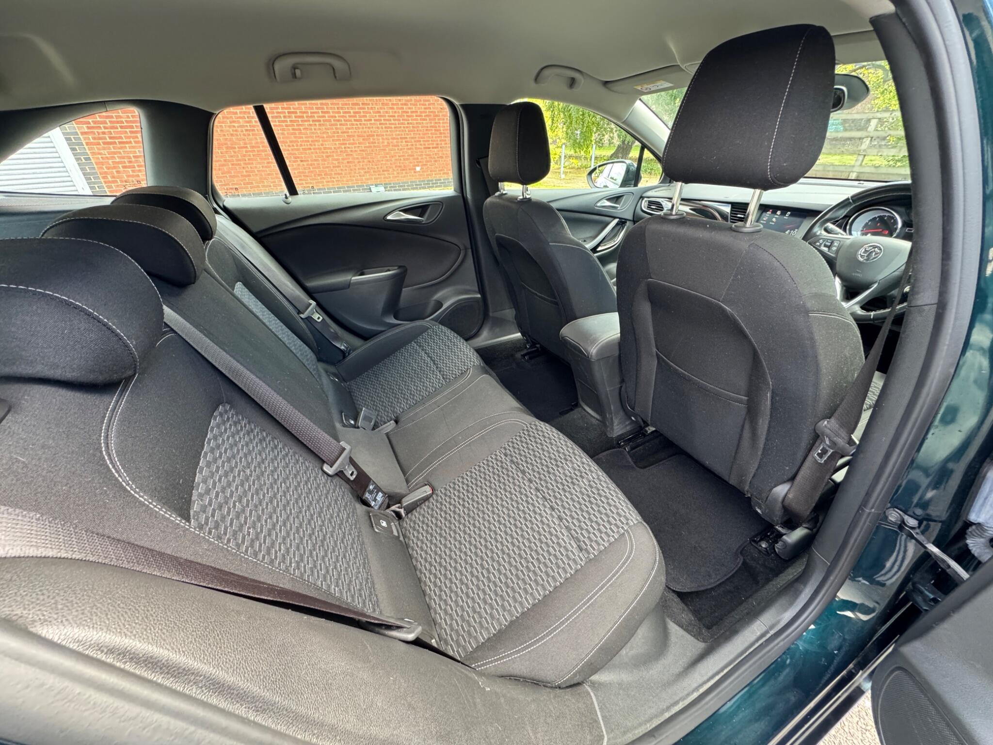 Vauxhall Astra view 25