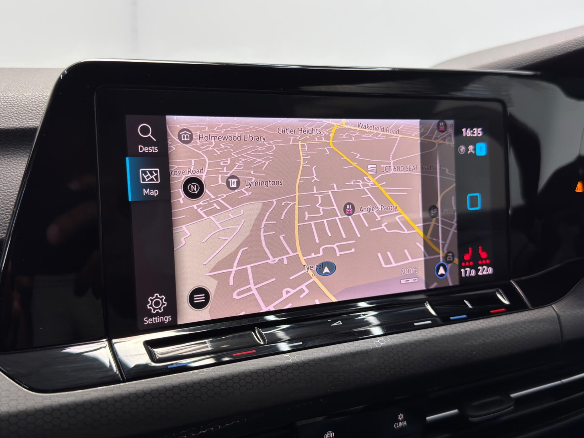 Volkswagen Golf view 12