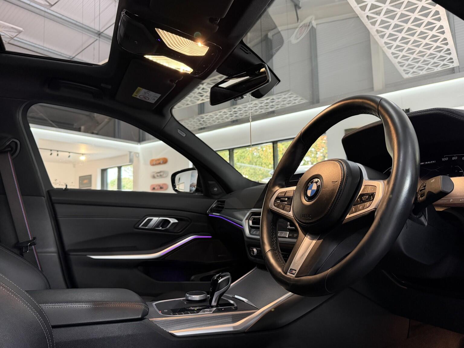 BMW 3 Series view 33
