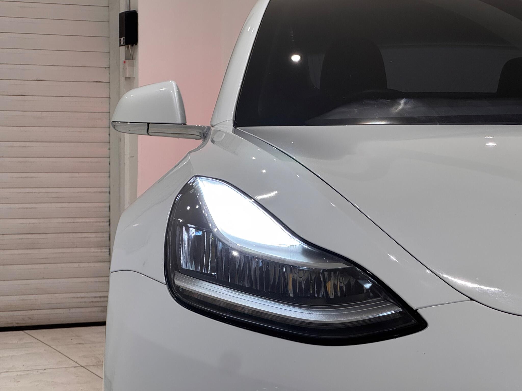 Tesla Model 3 view 25