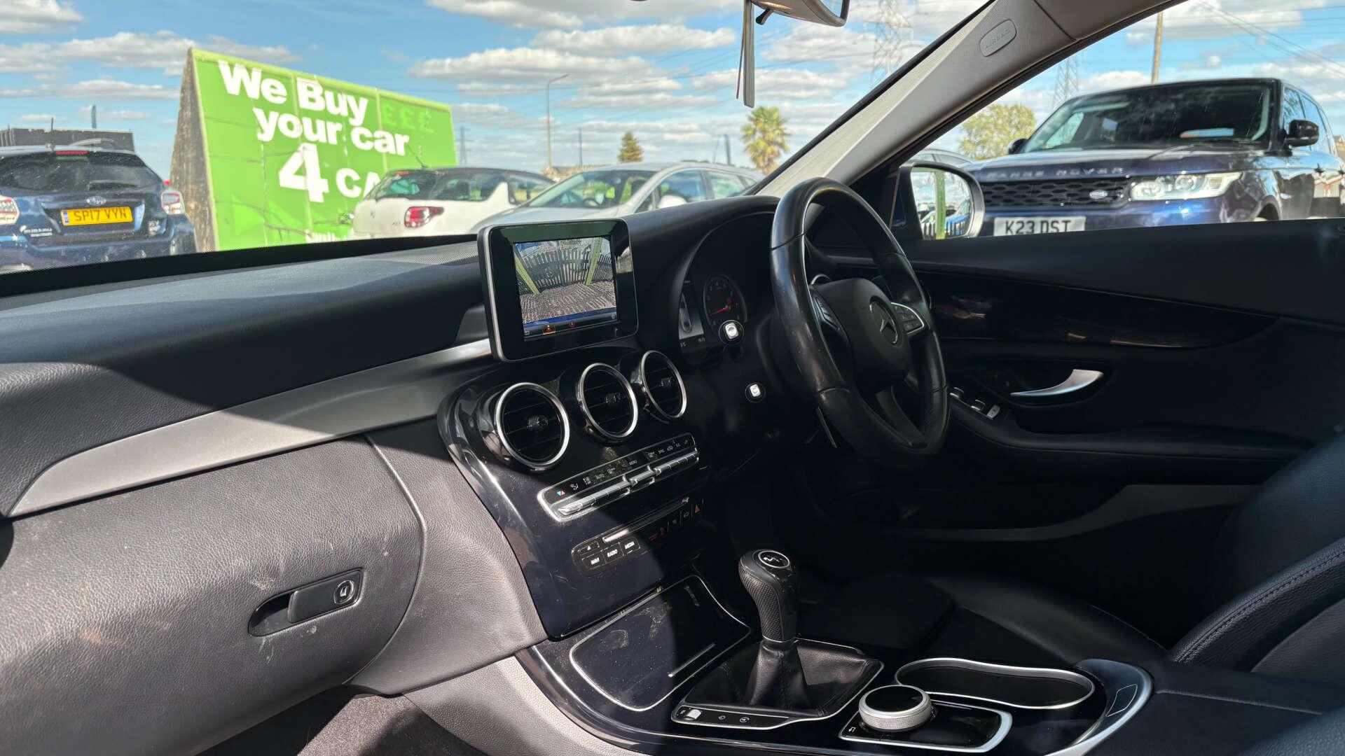 Mercedes-Benz C-Class view 13