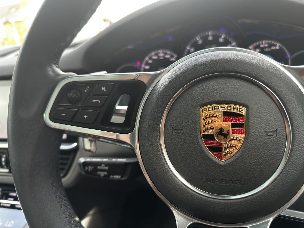 Porsche Cayenne view 41