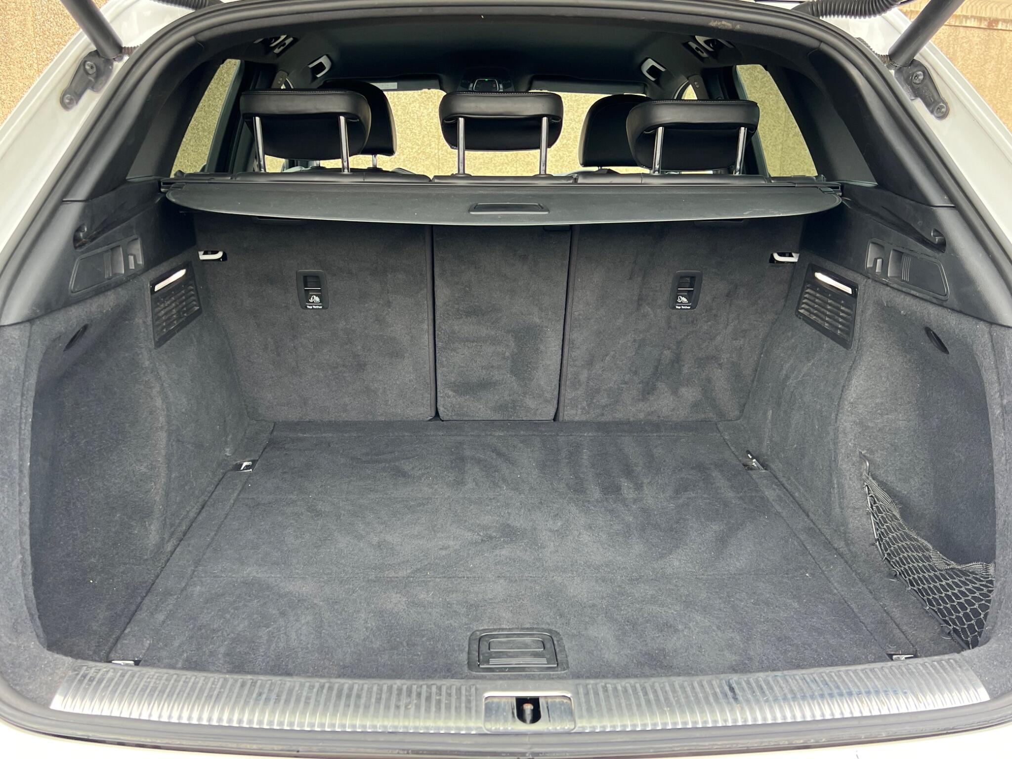 Audi Q5 view 34