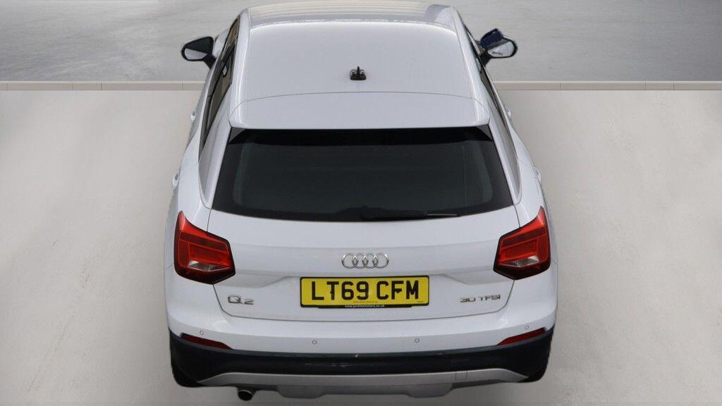 Audi Q2 view 16