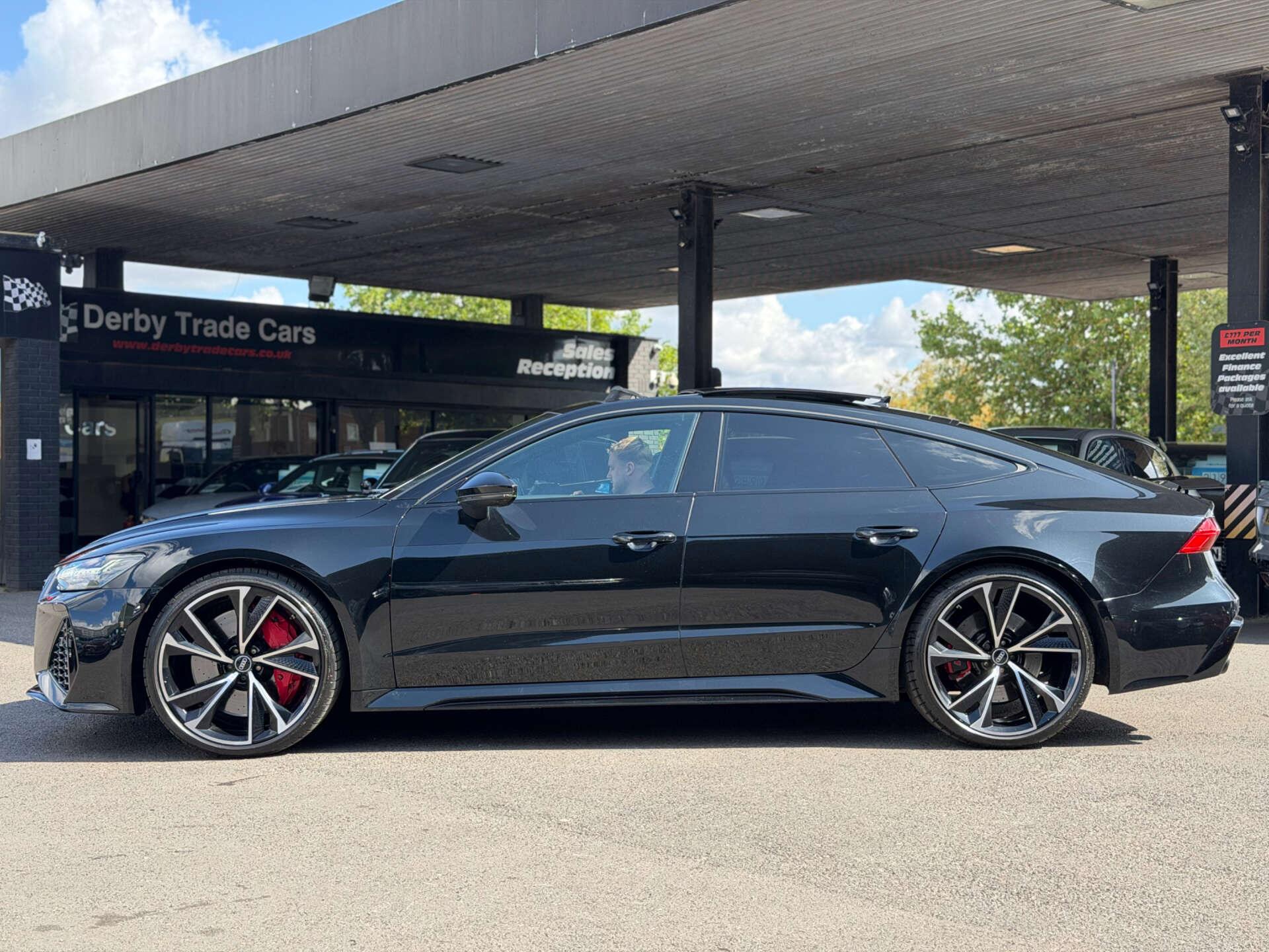 Audi RS7 view 11