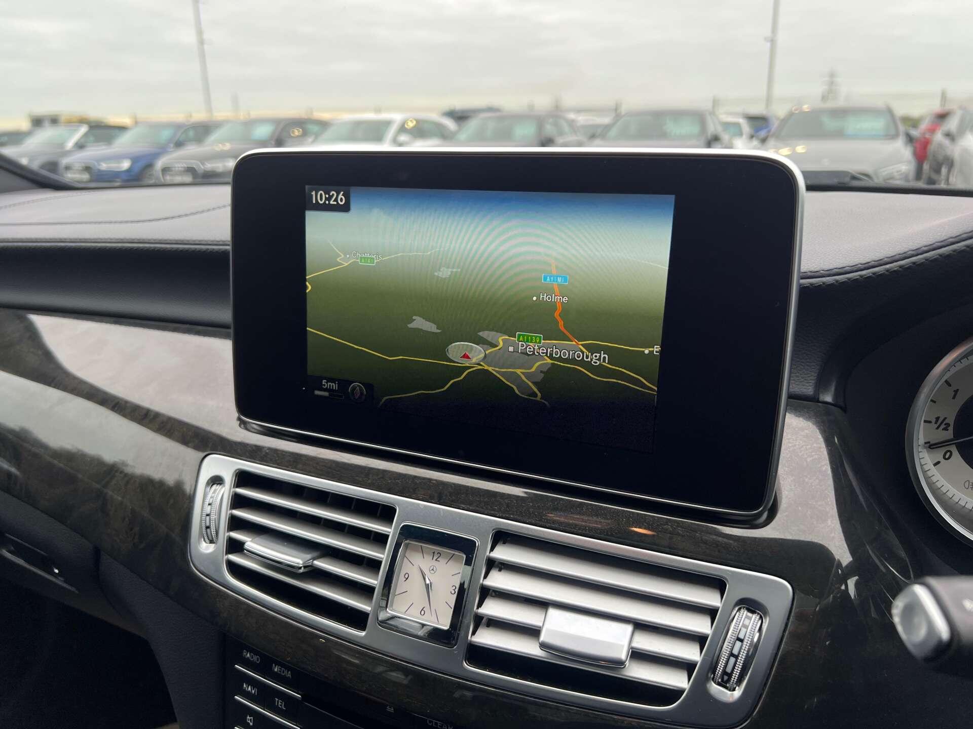 Mercedes-Benz CLS view 27