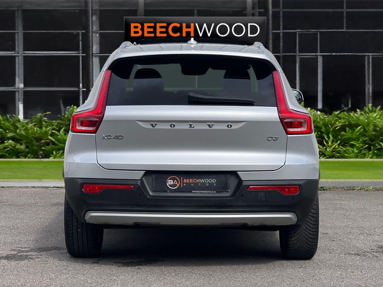 Volvo XC40 view 6