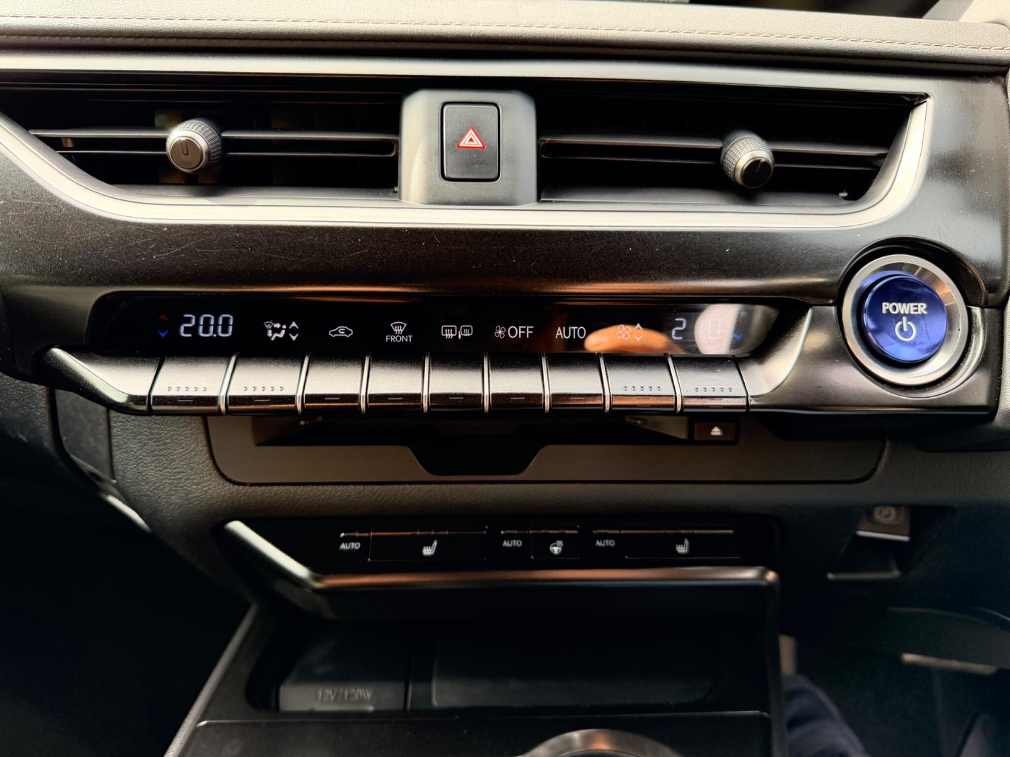 Lexus Ux view 24