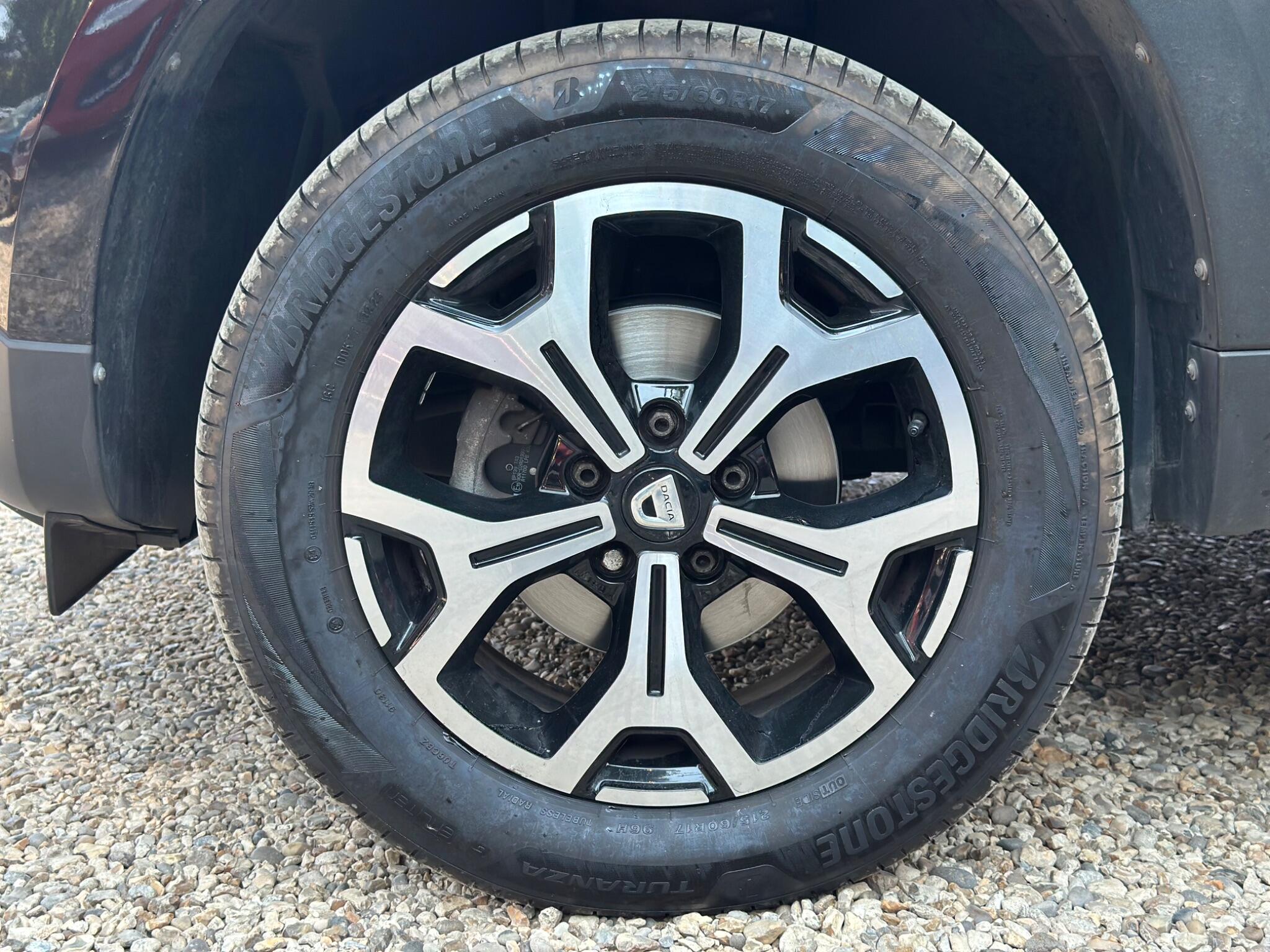 Dacia Duster view 57